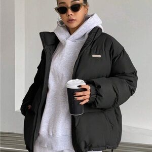 Stylish Black Puffer Jacket for Women